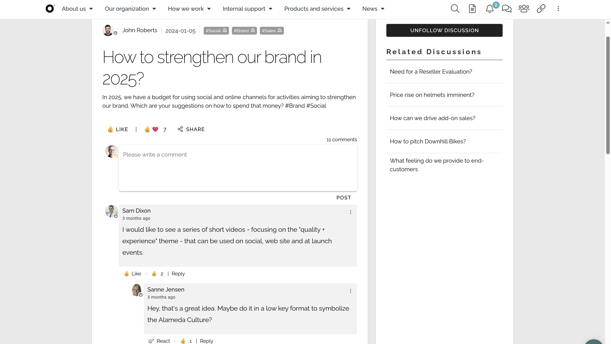 HR intranet page example featuring peer-to-peer learning and best practices HR intranet page example featuring peer-to-peer learning and best practices
